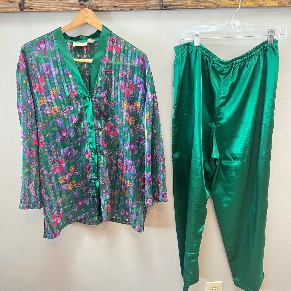 Vintage Gold‎ Label  Victorias Secret Green Floral Satin Pajama Set Medium